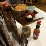 すき家 - ２０１４年１０月下旬　倅はチーズ丼を