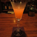 ウォータークラブ - 薔薇とラムのカクテル