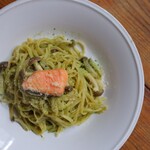 鮭とキノコのジェノベーゼ