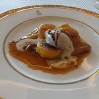 SALONE TOKYO - 中央のマッシュルームアイス最高においしい