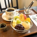 喫茶室 いぐさの細道 - クリーム白玉あんみつ 690円(税込)  コーヒー 290円(税込) セットドリンク価格