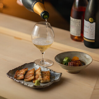 新たなる『鰻×ワイン』ペアリング体験を楽しむコース。