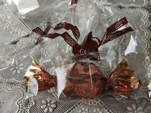 GODIVA Atore Kawasaki Ten - Kawasaki/Chocolate | Tabelog