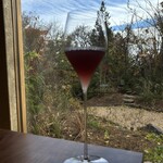 Restaurant Naz - アルコールを飛ばした赤ワインにハーブやスパイスを加え、ざくろジュースと合わせたジュース