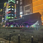 プラチナフィッシュ おもてなし Kakure - 食後はSL広場を眺めながら、新橋の夜の灯りに包まれて帰路へ。