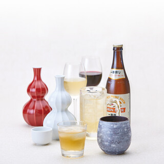 美食を引き立てる一杯。豊富なお酒のラインナップをご用意