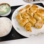 トウゲ餃子 - 料理写真:これで1150円