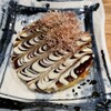 OSAKAきっちん。 - 豚玉お好み焼き！！マヨネーズと、ソース、鰹節の芸術的な盛り付けにうっとり