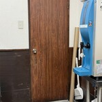 豚が1番☆脂が2番 - 奥突き当たりにお手洗いあり?