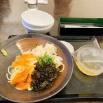 馬車道 - 料理写真:サーモンの「出汁かけ」スパゲッティ