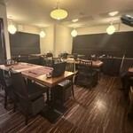 プラチナフィッシュ おもてなし Kakure - お二人連れやグループなど多種多様な方々がいらしてました。コース料理も美味しそうでした！