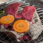 まる良炭火焼肉 - 