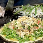 お好み焼き ふじや - 天カスと、かつお節のバランスも最高 ヽ(●´∀`)ﾉ゜