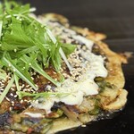 お好み焼き ふじや - 醤油味、マヨネーズもコクをプラスしてくれてうまい