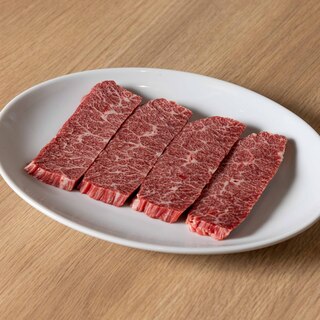 厳選した和牛と新鮮なホルモン◎シンプルに旨い焼肉