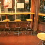 ブランジェ浅野屋 - パンはカウンターでいただけます♪