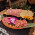 日本の台所 大坂浪漫亭 - サロマ和牛　サーロインと　赤身