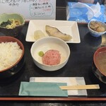 和の粋 - 料理写真:２種定食（ねぎとろと銀だら）