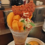 CAFE CUPOLA mejiro - 秋に焦がれる柿のパフェ