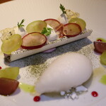 リュストル - 葡萄のヴァシュラン 緑茶の香りと蜂蜜タイムのソルベ