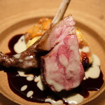 リュストル - オーストラリア産仔羊のロースト 生姜香るマデラソース