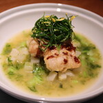 リュストル - 対馬穴子のベニエ 蒸と海の恵みのハーモニー