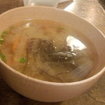 実身美 sangmi サンミ - 「薬膳ベジあんだんすーの甘辛玄米丼」の「もずくみそ汁」。