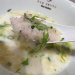 黄金の塩らぁ麺 ドゥエイタリアン - 