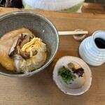 三輪の里池側 - 料理写真: