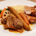 Rikka - クスクスロワイヤル(仔羊、鶏もも肉、チョリソーのスパイストマト煮込み)
