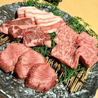 近江うし焼肉 にくTATSU 銀座店 - 