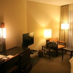 ホテル鹿島ノ森 - モダンな部屋は寛ぎのひとときを与えてくれる。