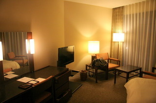 ホテル鹿島ノ森 - モダンな部屋は寛ぎのひとときを与えてくれる。