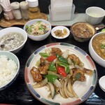 中国料理 頤和園 - 豚ロース沙茶醬炒め
