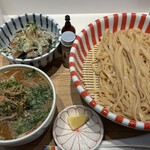 上方レインボー - 大阪無花果と里芋・鰤王味噌つけ麺とぶり丼