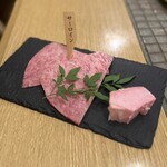 みやび - 大判切みやび牛ロースの焼きしゃぶ
            ～白ごはんと共に～