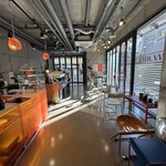 CAFE VVV - 内観