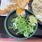 讃岐うどん むらさき - つけつゆ・薬味