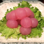 趙楊 - 「十二種類の冷菜」・・大根(紫キャベツの汁で着色)