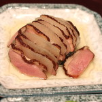 趙楊 - 「十二種類の冷菜」・・スモークダックと梨