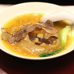 趙楊 - 松露烧排翅　トリュフとフカヒレの姿煮