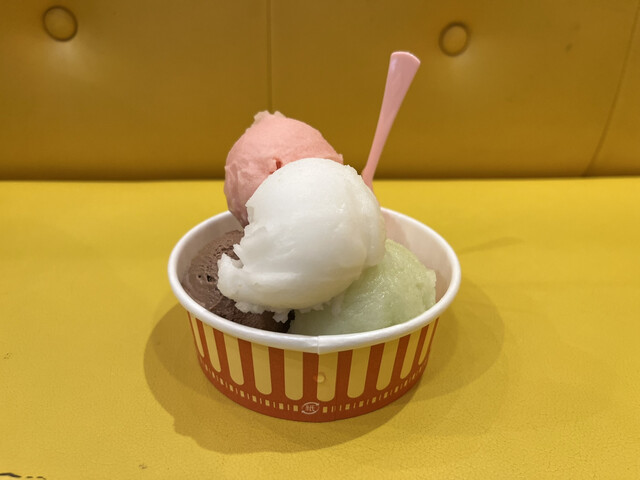 横浜ランドマークタワーで多種多様なジェラート』by MATSUMOTO HARUKI