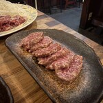 焼肉ホルモン 炭銀 - 