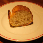 LE BISTRO - おすすめ肉料理 2750円 のパン
