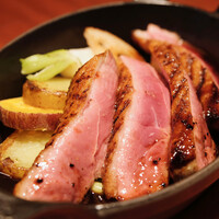 LE BISTRO - おすすめ肉料理 2750円 の青森県産 鴨胸肉のロースト