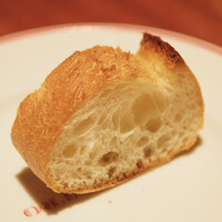 LE BISTRO - おすすめ肉料理 2750円 のパン