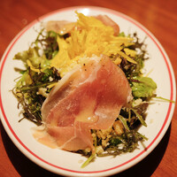 LE BISTRO - おすすめ肉料理 2750円 のサラダ