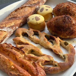 ベーカリー ピカソ_0