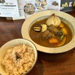 バルバルキッチンアメリ - ランチ：タンシチュー(¥2,100)