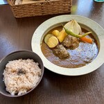 バルバルキッチンアメリ - ランチ：タンシチュー(¥2,100)